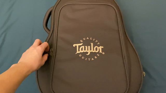 Taylor GS Mini-e Koa Plus Unboxing - with Aerocase смотреть онлайн