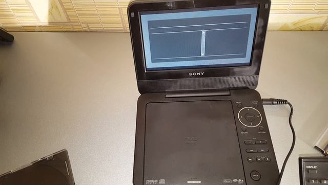Sony DVP-FX720.Портативный ДВД плеер. смотреть онлайн
