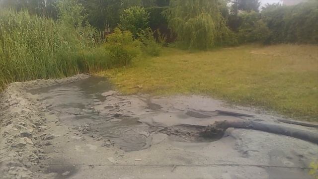 Пляж. Песок. Камыш. Мини земснаряд. смотреть онлайн