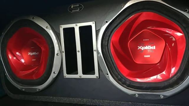 Dual 12 inch Sony Xplod 1300W Excrusion Test - Hyundai Elantra 2008 смотреть онлайн