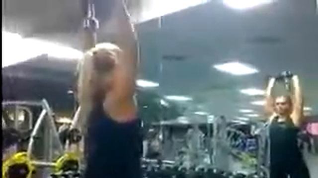 Отжимания на брусьях и французский жим из за головы смотреть онлайн