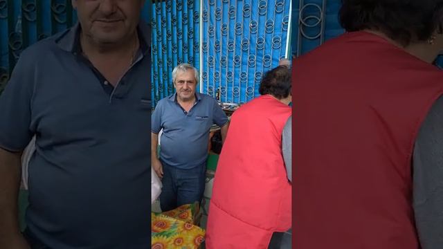 11.10.20 Покупка самого вкусного мёда на рынке Гагры смотреть онлайн