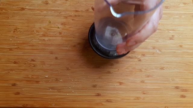 Пирог с макаронами! он очень вкусный, и, к тому же, сделан из сухарей... смотреть онлайн