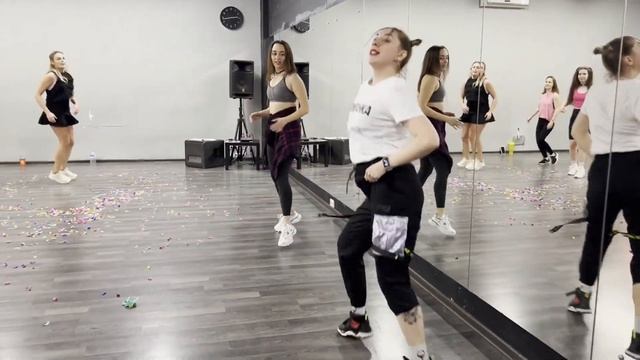 Дайте людям рому! смотреть онлайн