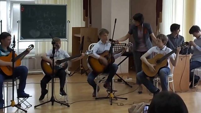 комбат на гитаре Дарья ловер смотреть онлайн