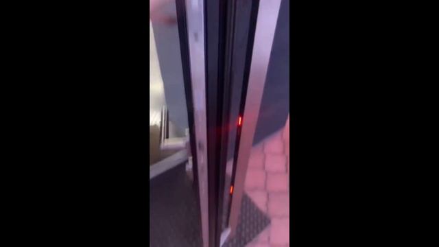 Тёплый алюминиевый дверной блок i Doors External со структурным остеклением смотреть онлайн