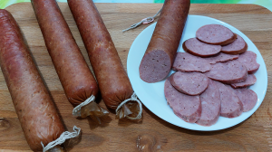 Домашний сервелат. Вкусно. Дешево. Сердито