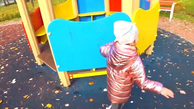 Пол - это ЛАВА. Безумный ЧЕЛЛЕНДЖ с наказаниями/ Floor is Lava CHALLANGE смотреть онлайн