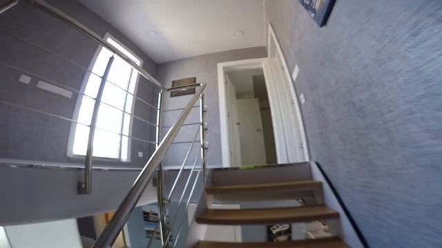 Экскурсия по хаусботу смотреть онлайн