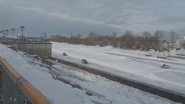 Полиция репетирует на льду. #погоня #управлениенальду смотреть онлайн