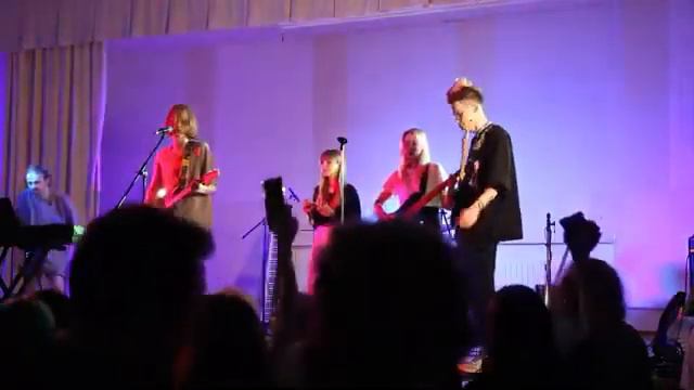 порн0фильмы- я так соскучился  /выступление в лагере/