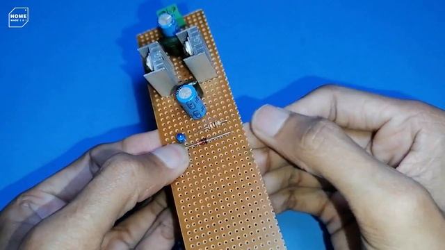 12 volt to 5 volt Converter Mobile Charger | LM7805 | 12V to 5V DC Step down Converter Using LM7805 смотреть онлайн