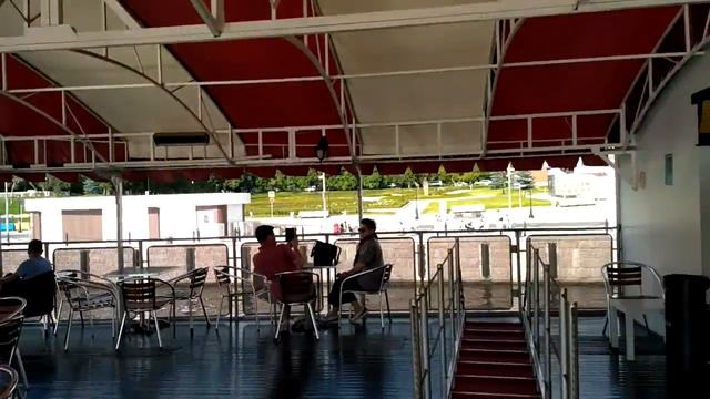 на теплоходе по Москве-реке) смотреть онлайн