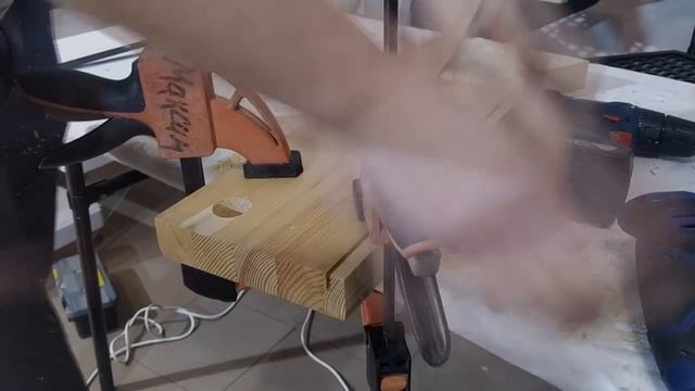 Как сверлить дерево пером без сколов смотреть онлайн