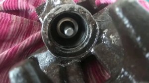 Тормозят колодки - ремонт заднего тормозного суппорта VolksWagen Passat B5