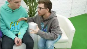 кто последний вийдит из гипноза получыт 1000 Баксов