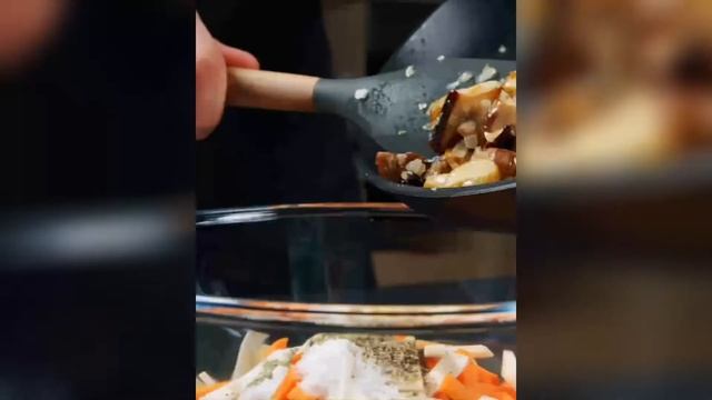 КОРОННА страва восени! Грибний суп у горщику з капелюшком! ? смотреть онлайн