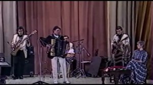 Валерий Ковтун (аккордеон) играет "Цветущий май" Александра Полонского