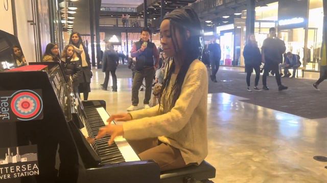 Playing SENBONZAKURA at PUBLIC piano ATTRACTS a dancer (watch till the end…) смотреть онлайн