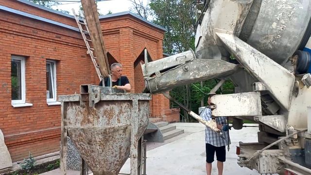 Строительство Краевой Соборной мечети г.Перми (Бульвар Гагарина 74а) Принимаем бетон на минареты 3. смотреть онлайн