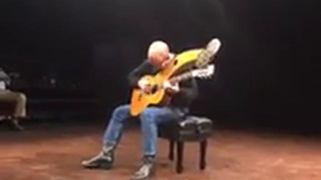 1917 Dyer Harp Guitar смотреть онлайн