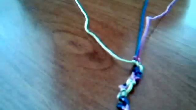 Самая легкая фенечка для новичков:) смотреть онлайн