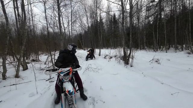 Покатушки на ПИТБАЙКЕ! зимой по насту?❄️ смотреть онлайн