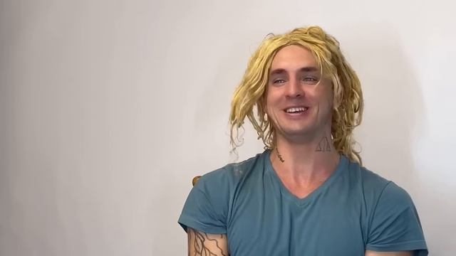 Интервью Персонажей смотреть онлайн