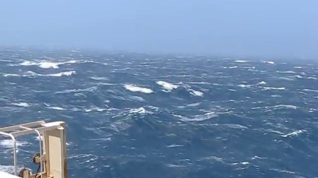 Stormy Pacific Ocean смотреть онлайн