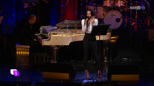 16.12.2015 - Hommage An Udo Jürgens Mit Conchita Wurst 