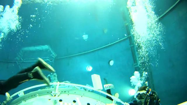 Погружение в гидролаборатории Центра Подготовки космонавтов смотреть онлайн