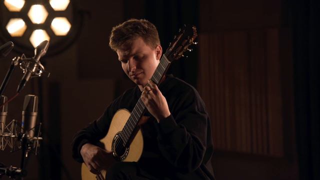 F. Tárrega: Recuerdos de la Alhambra - Mateusz Kowalski смотреть онлайн