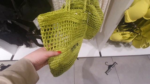 Прогулка в ТЦ/Выбираем обувь/Много вязанных сумок/топы/ в H&M/Zara//#обувь#сумки#одежда#жизньвтурци смотреть онлайн