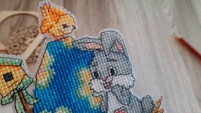 Пасхальная вышивка крестиком на пластиковой канве по наборуЧарівна мить Crystal Art "Светлой пасхи" смотреть онлайн