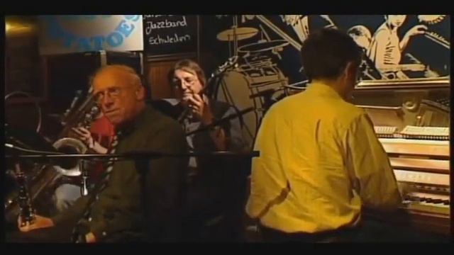 Hot Potatoes - Shake That Thing смотреть онлайн