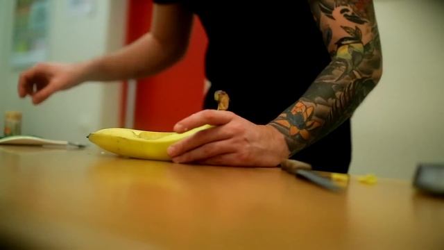 фруктовая чаша для кальяна из бананов смотреть онлайн