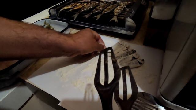 МОРСКА ВРАНА И ЧЕРНОКОП НА СКАРА! ПЪРЖЕНА ПИСИЯ И САФРИД! РИБНО МЕНЮ ЗА ВЕЧЕРЯ С ПРЯСНА МОРСКА РИБА смотреть онлайн