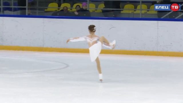 «Елецкие кружева» на льду: в Ельце прошло открытое первенство города по фигурному катанию смотреть онлайн