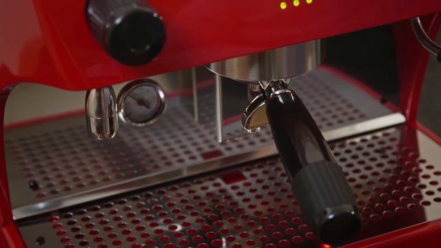 The Visacrem Ruby Traditional Espresso Machine смотреть онлайн
