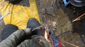 Уаз Патриот замена шпилек переднего колеса с ABS. Без снятия колца АБС. КАК НЕ НАДО ДЕЛАТЬ) но можн