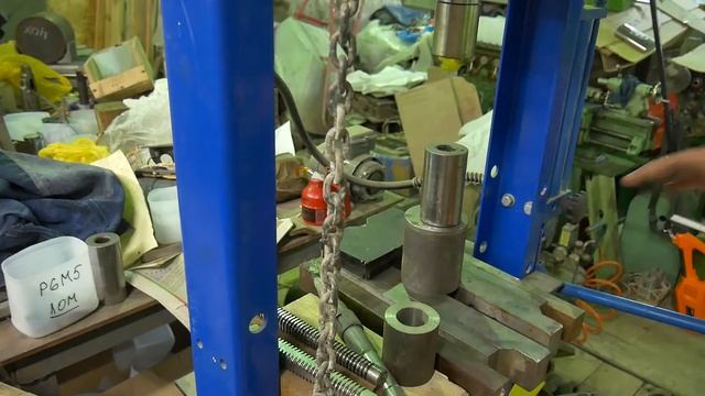 Как сделать квадратное отверстие !? смотреть онлайн