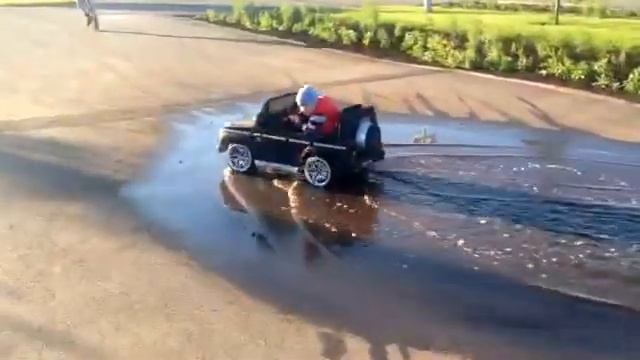 Детский электромобиль Mercedes g55 матовый смотреть онлайн