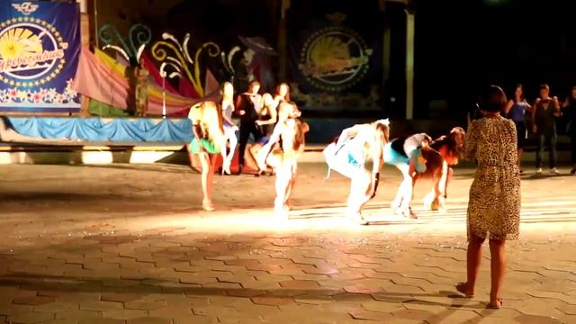 Дефиле, Бурлеск, 5 отряд смотреть онлайн