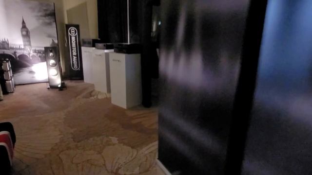 *Use Headphones* Focal Aria 948 - Musical Fidelity NuVista - Binaural Demo смотреть онлайн