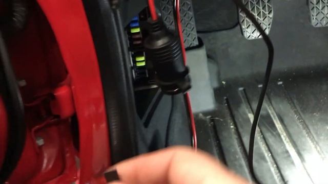 Установка видеорегистратора в Mazda Miata
