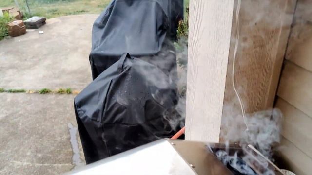 Ooni Karu Wood/Charcoal Pizza Oven -- Lessons Learned with Fire Management смотреть онлайн