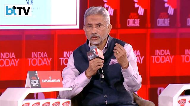 S Jaishankar On China: Have To Be Patient But Persevering смотреть онлайн