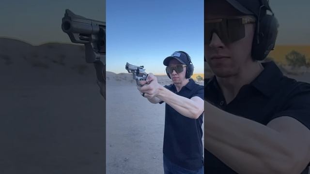 S&W Snub Nose Magnum Revolver? #subscribe #revolver #gun смотреть онлайн