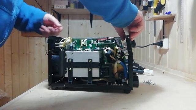 Разборка инвертора DC-250 смотреть онлайн