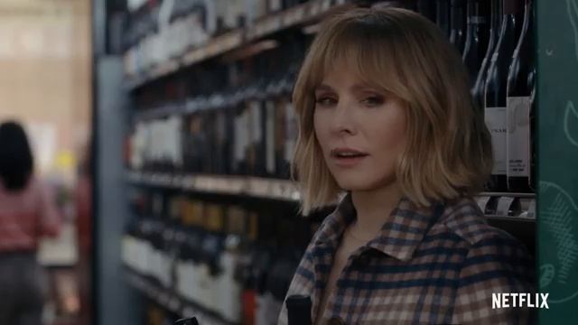 Женщина в доме напротив девушки в окне Стоит ли смотреть смотреть онлайн